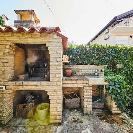 Avantgarden Apartment